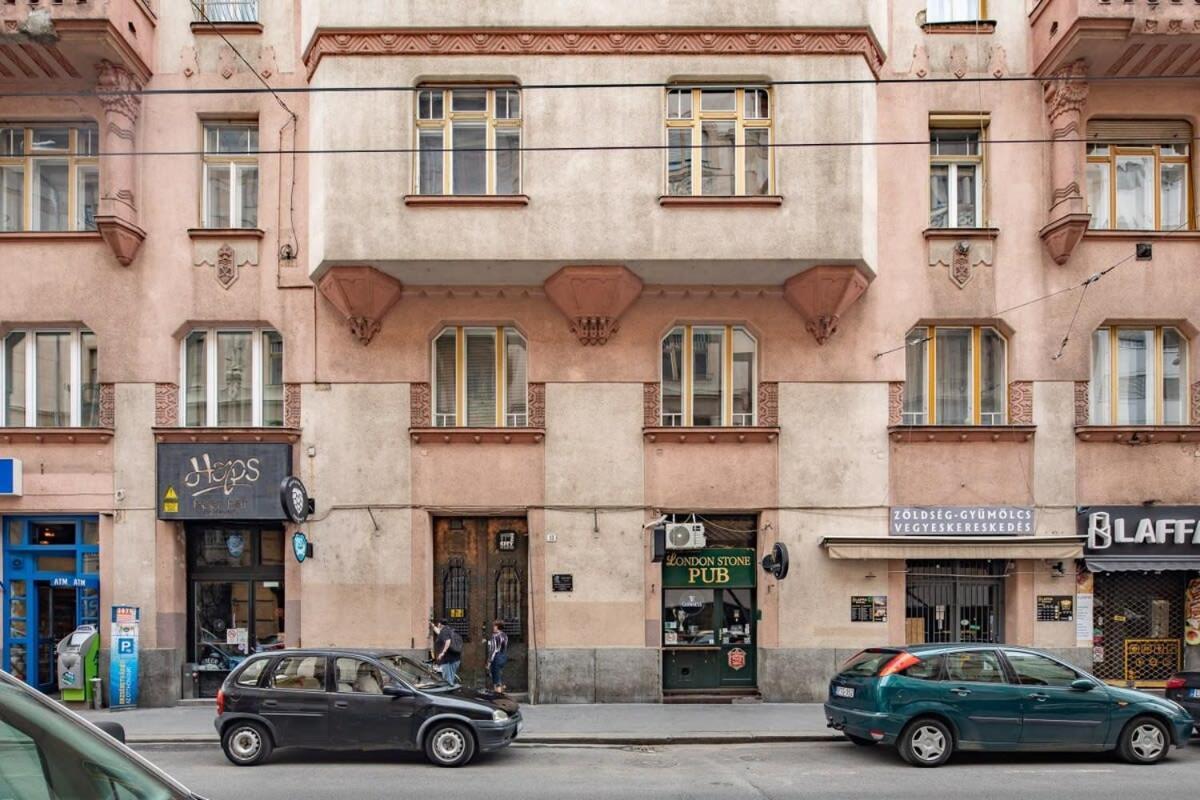 Extra Central - Mini Modern Studio Budapest Esterno foto